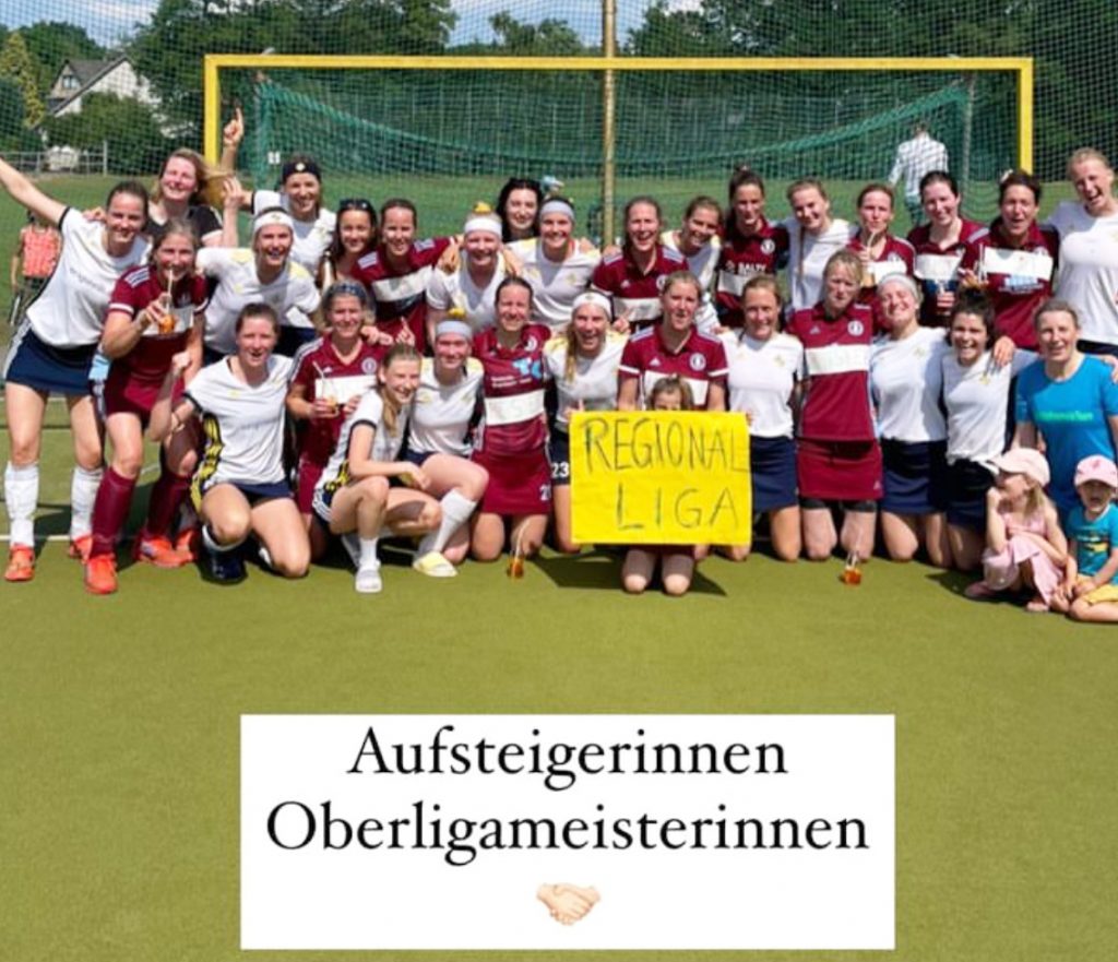 Hockey Damen Aufstieg 01